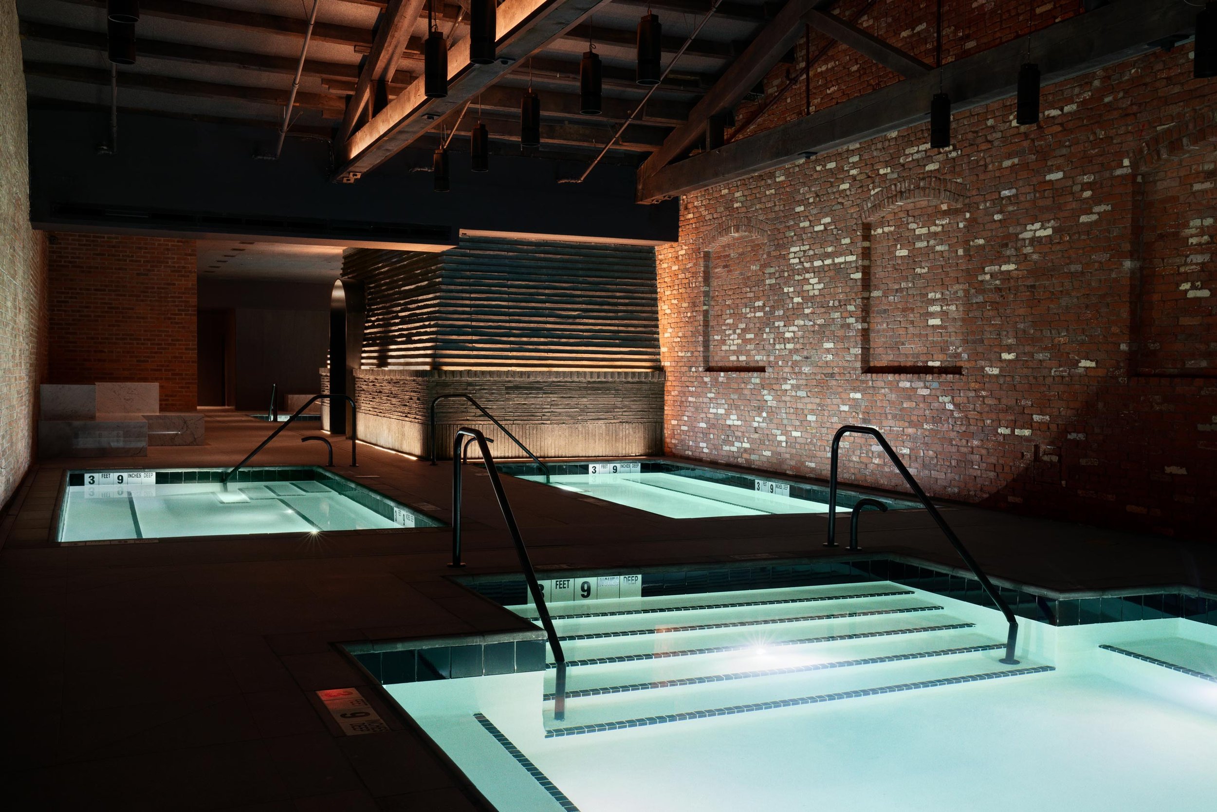 洋書 BATH HOUSE NIGHTS Bathhouse Williamsburg (Brooklyn) | Sauna & More